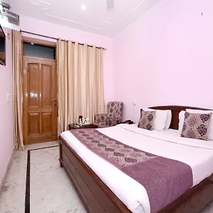 Oyo 6463 Dove Hotel